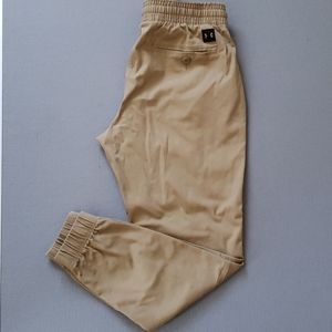 Under Armour - mens casual jogger, size L, tan
